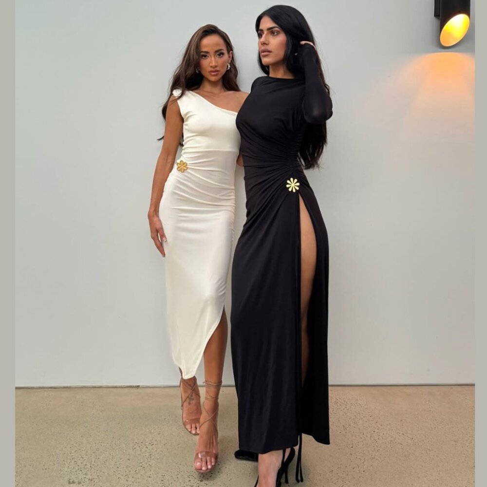 Asta Resort Black Tina Brooch dress